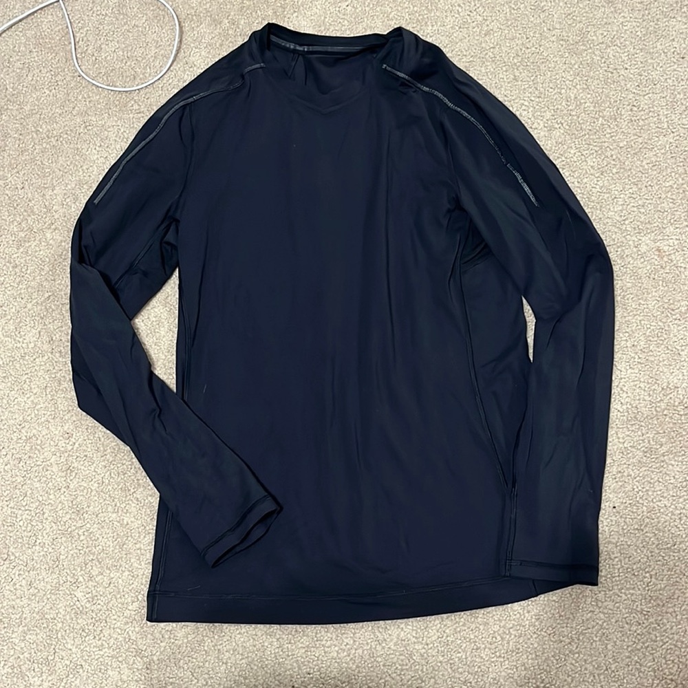 Men’s Lululemon v neck long sleeve
